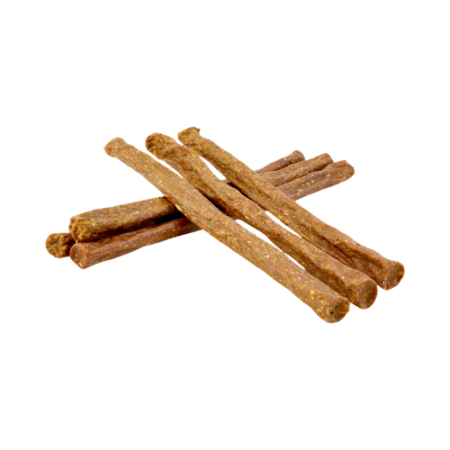 Bâtonnets de bœuf séché croisés en tas