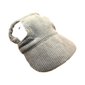 Casquette en velours côtelé beige vue de trois quarts