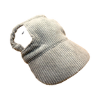 Casquette en velours côtelé beige vue de trois quarts