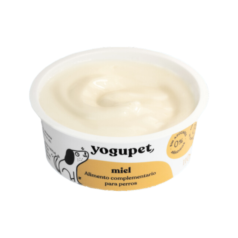 Pot ouvert rempli de yaourt blanc crémeux