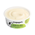 Pot ouvert rempli de yaourt blanc crémeux