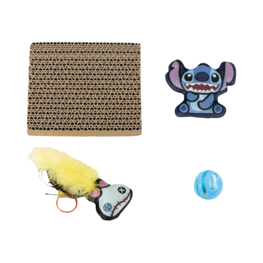 Contenu étalé : griffoir carton, peluche, jouet plume, balle