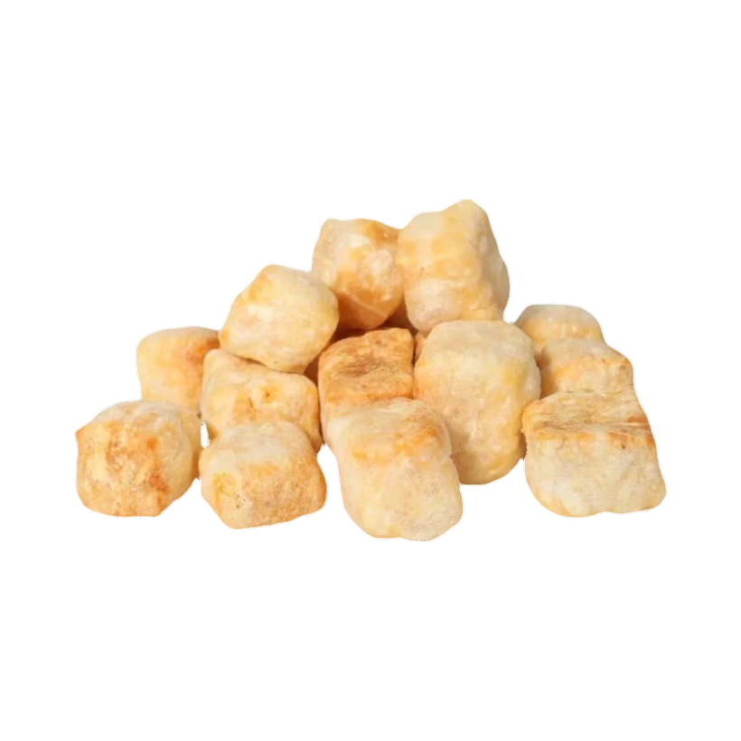 Dés de fromage de yak soufflés au micro-ondes, dorés et croustillants