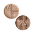 Deux disques beige à quartiers et arcs