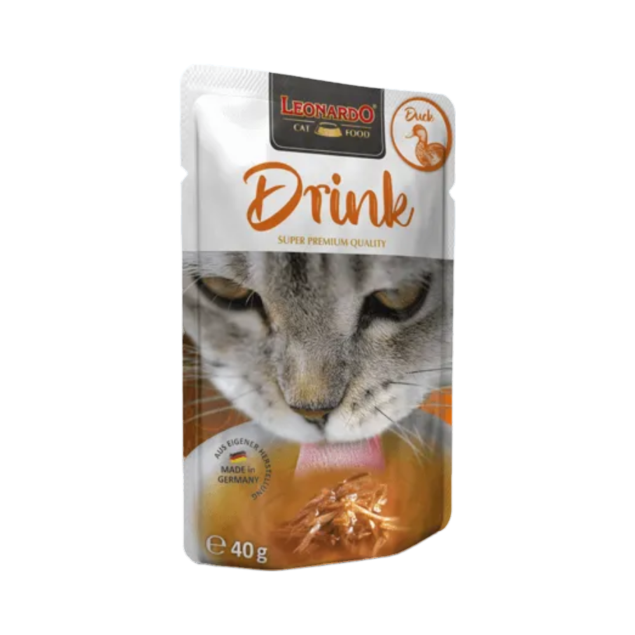 Sachet orange Leonardo Drink avec chat qui lèche