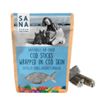Sachet SANA Dog Cod Sticks avec deux bâtonnets de morue enveloppés de peau