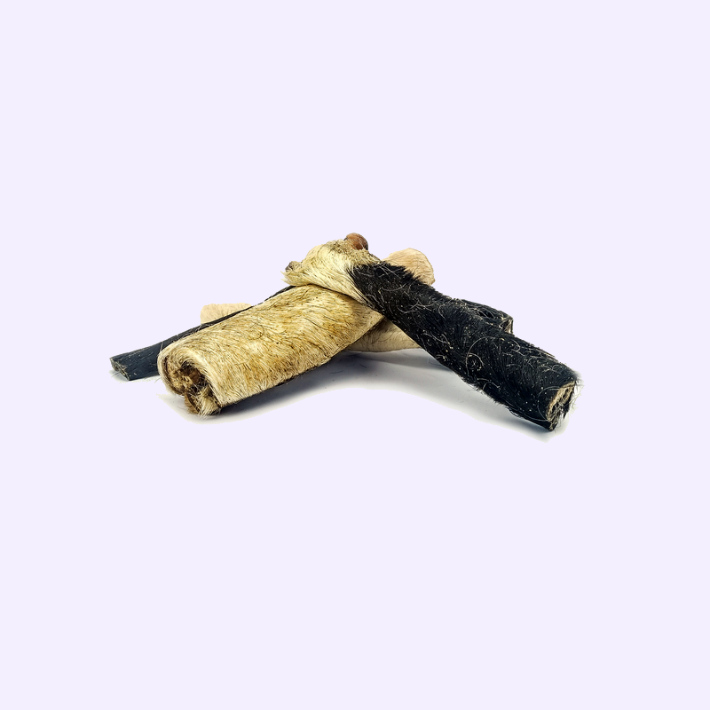 Peau de bœuf avec poils pour chien – mastication naturelle – 15 cm