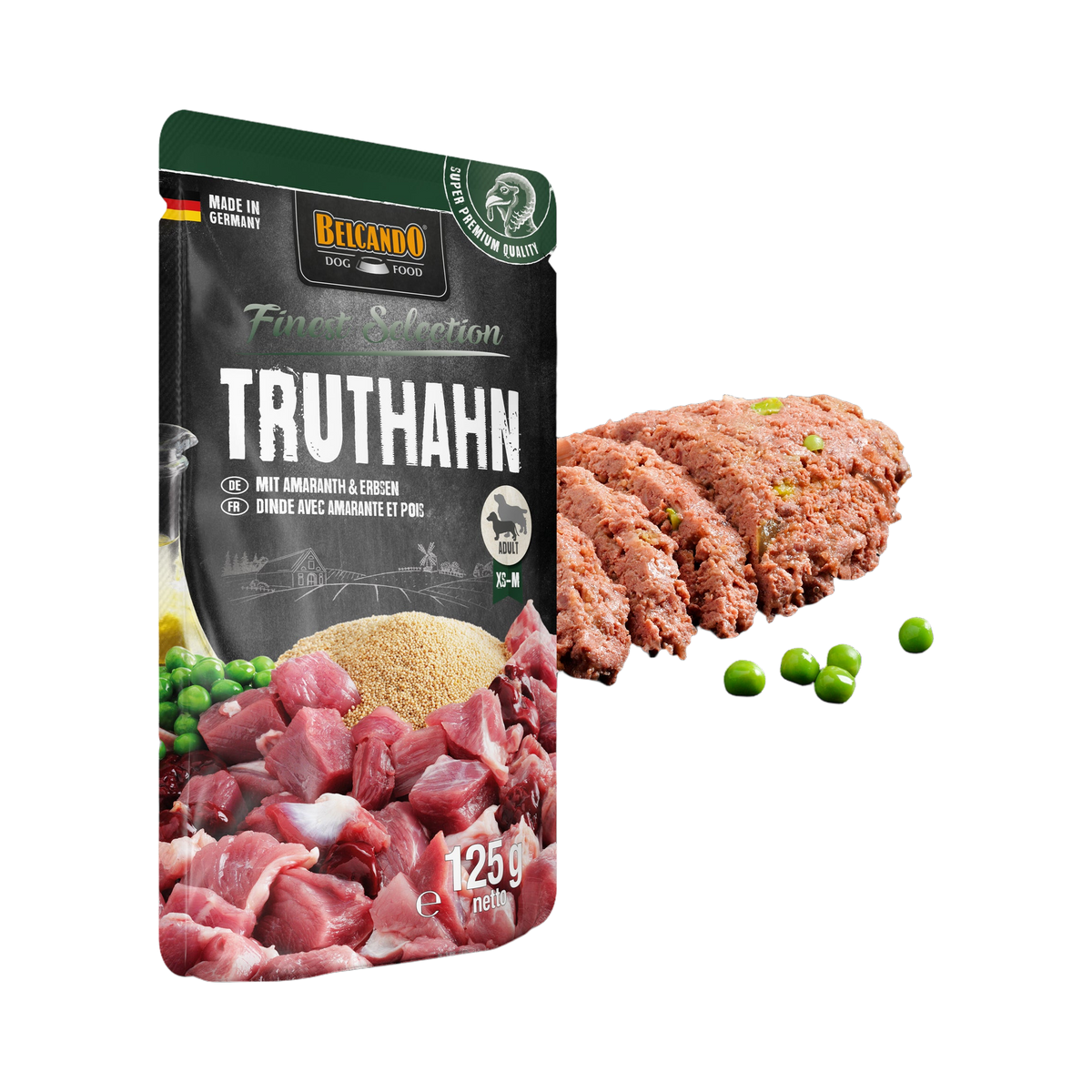 Sachet noir à côté de la terrine et petits pois