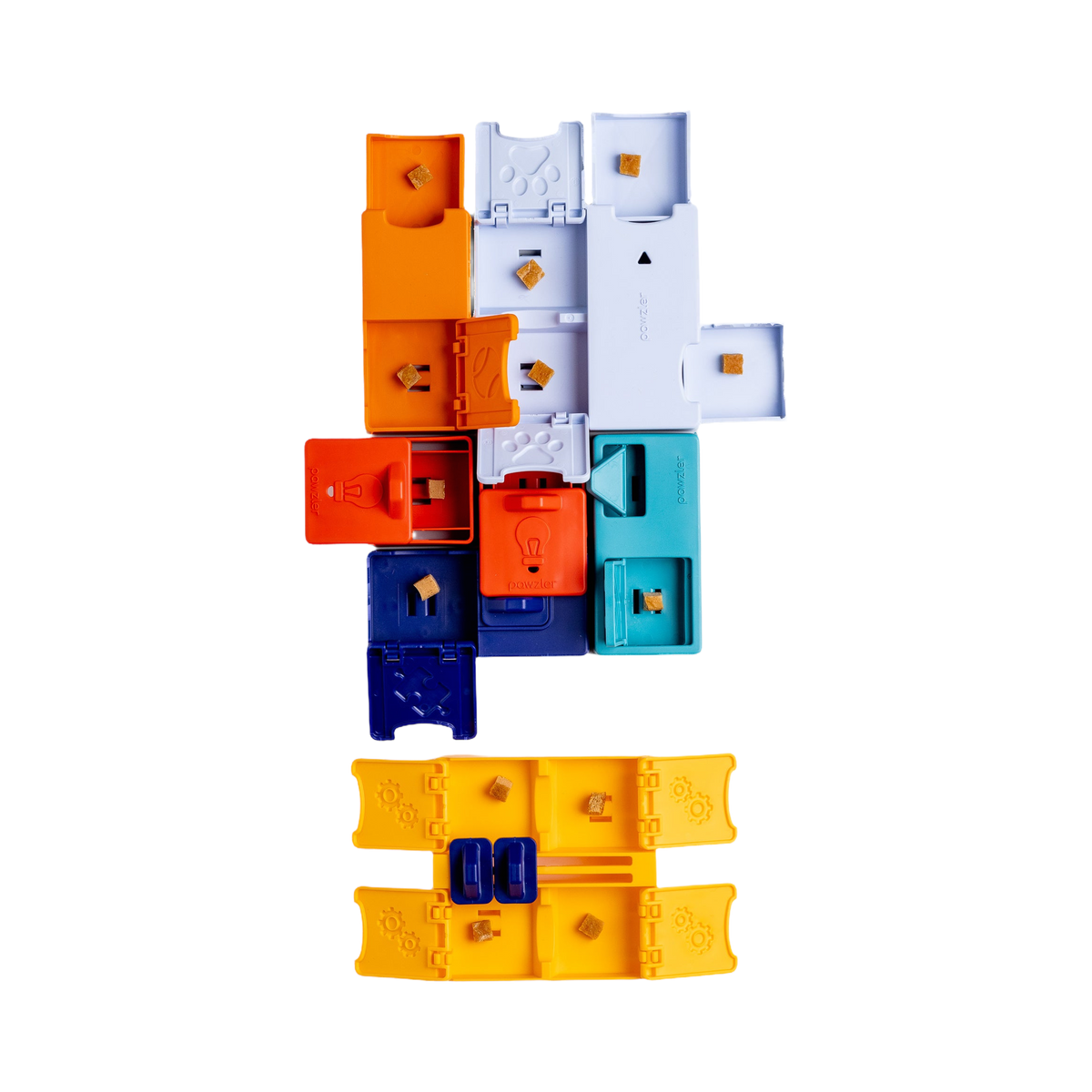 Éléments du set éparpillés avec friandises autour