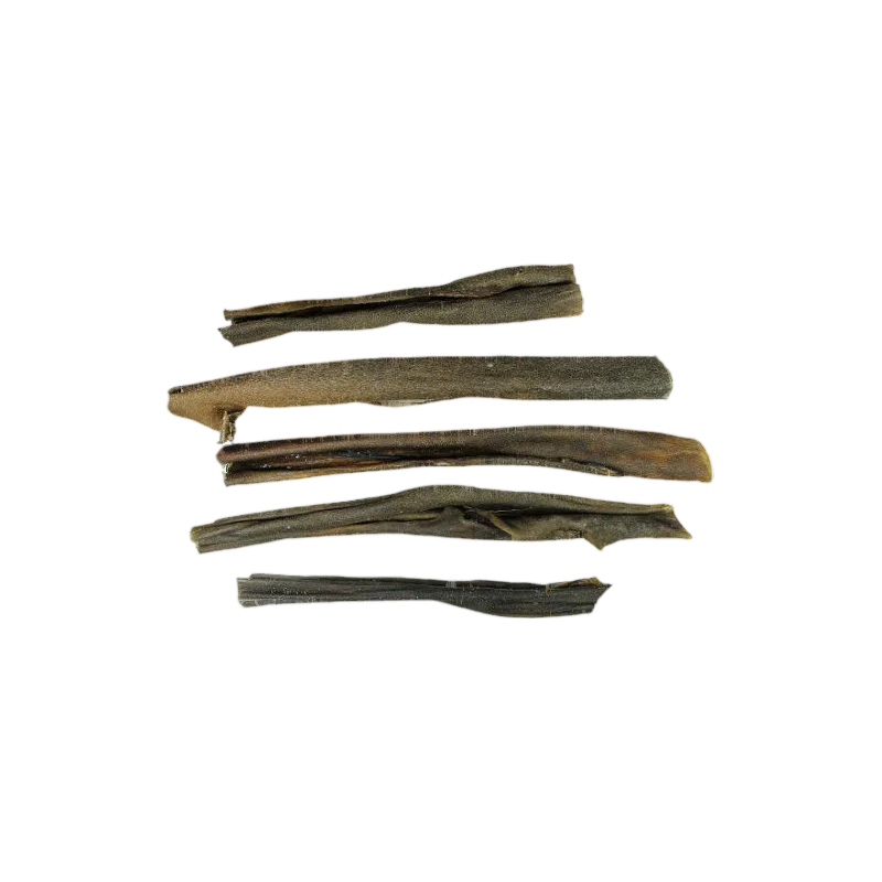 Lanières de peau de cerf séchée foncées, étalées