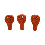 Trois pilons de poulet bouclés aux petits yeux