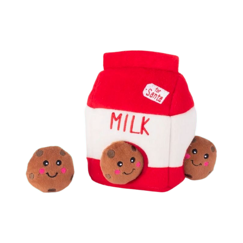 Brique de lait rouge vue de biais, cookies devant