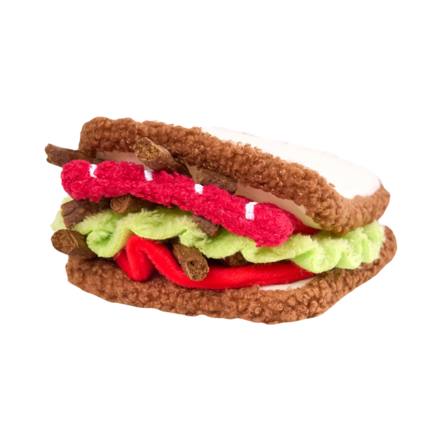 Sandwich entrouvert, tranche du dessus soulevée