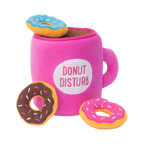 Tasse rose et ses donuts glaçage bleu, chocolat et rose