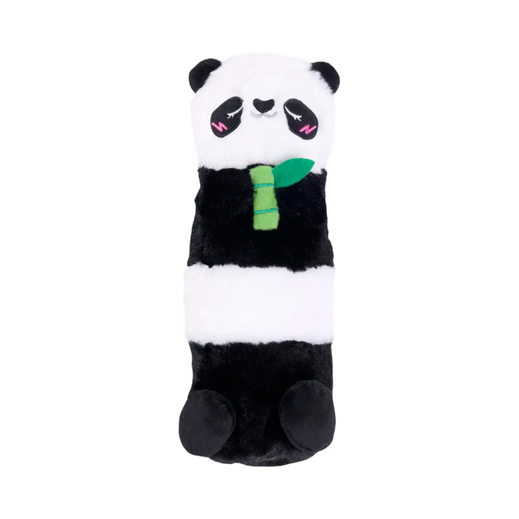 Panda noir et blanc endormi tenant une tige de bambou