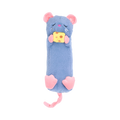 Souris bleu lavande endormie serrant un morceau de fromage