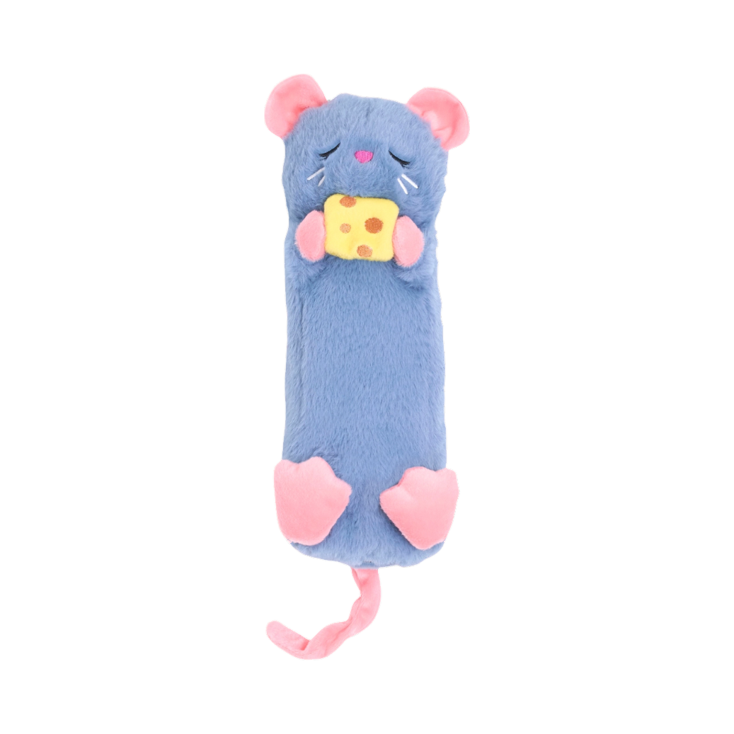 Souris bleu lavande endormie serrant un morceau de fromage