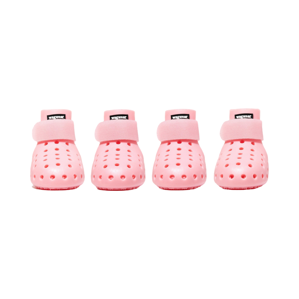 Quatre bottines coloris rose pâle