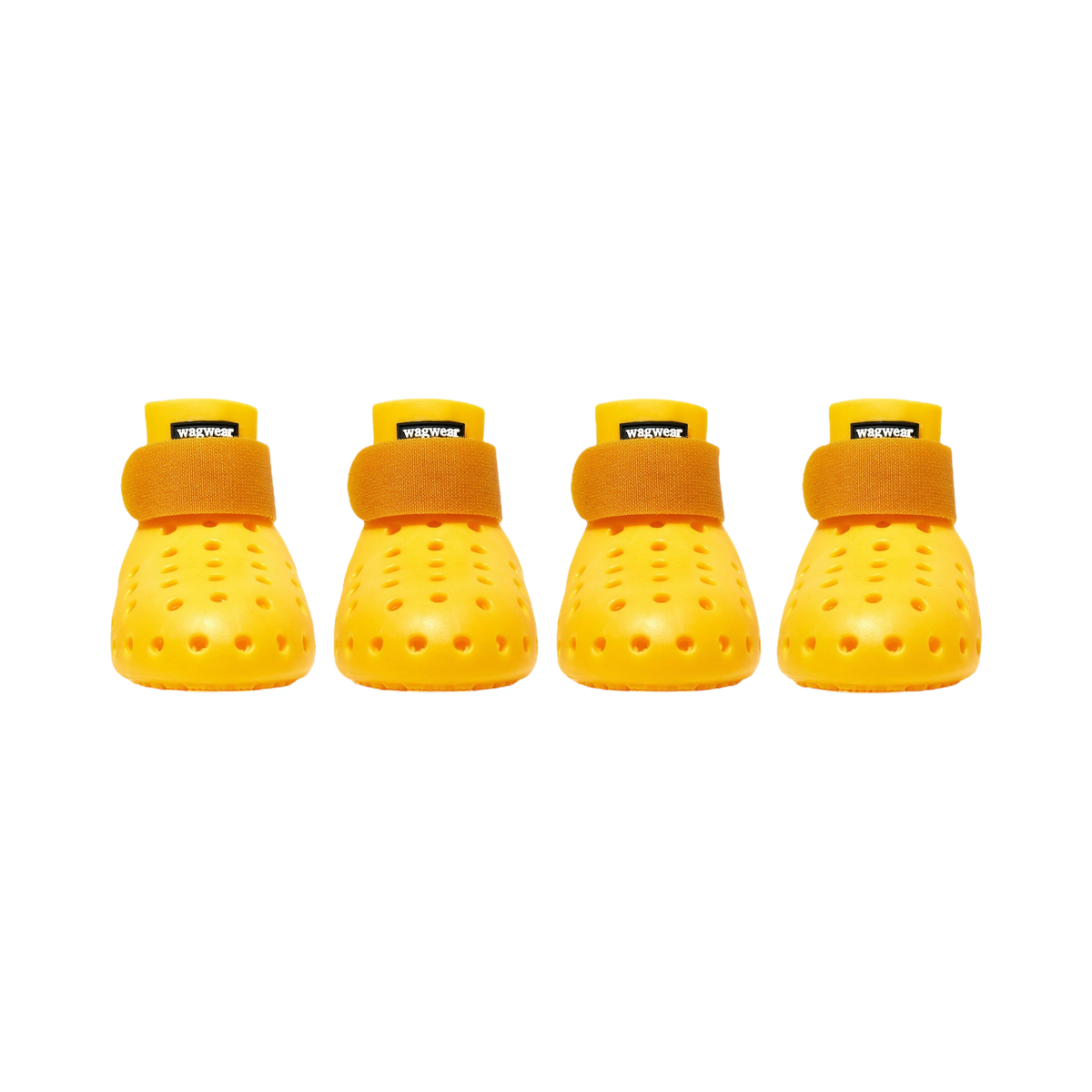Quatre bottines coloris jaune doré