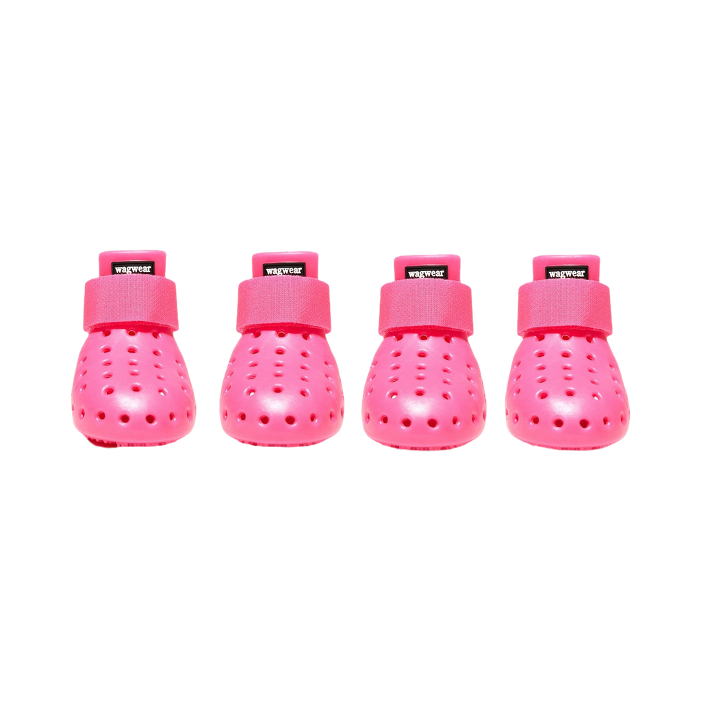 Quatre bottines coloris rose vif
