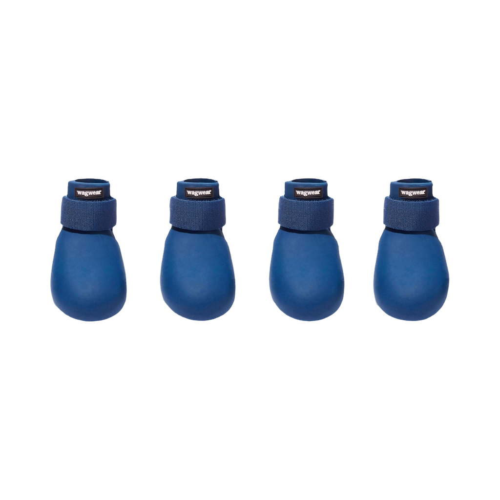 Quatre bottes coloris bleu marine