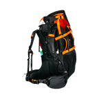 Sac porte-chien noir et orange vu de trois quarts