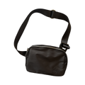 Sac banane noir avec sa sangle réglable