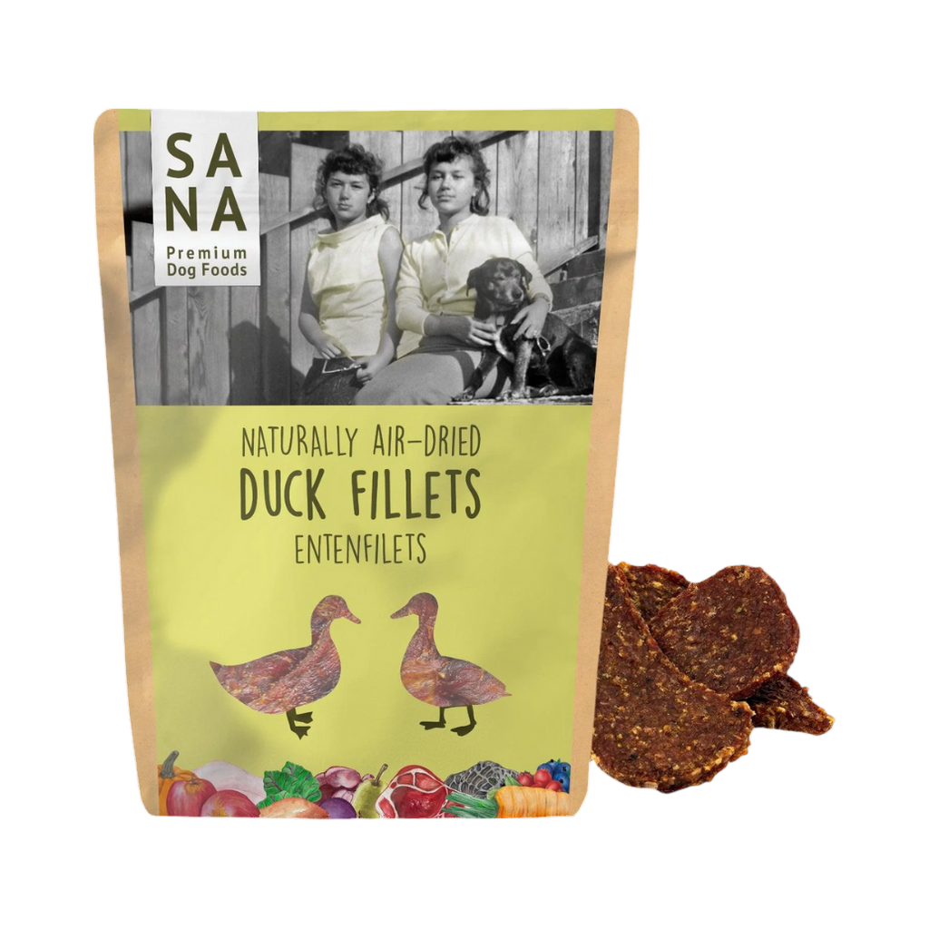 Sachet SANA Duck Fillets avec filets de canard à côté