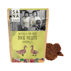 Sachet SANA Duck Fillets avec filets de canard à côté