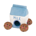 Brique de lait en peluche, vue de face avec cookies cachés