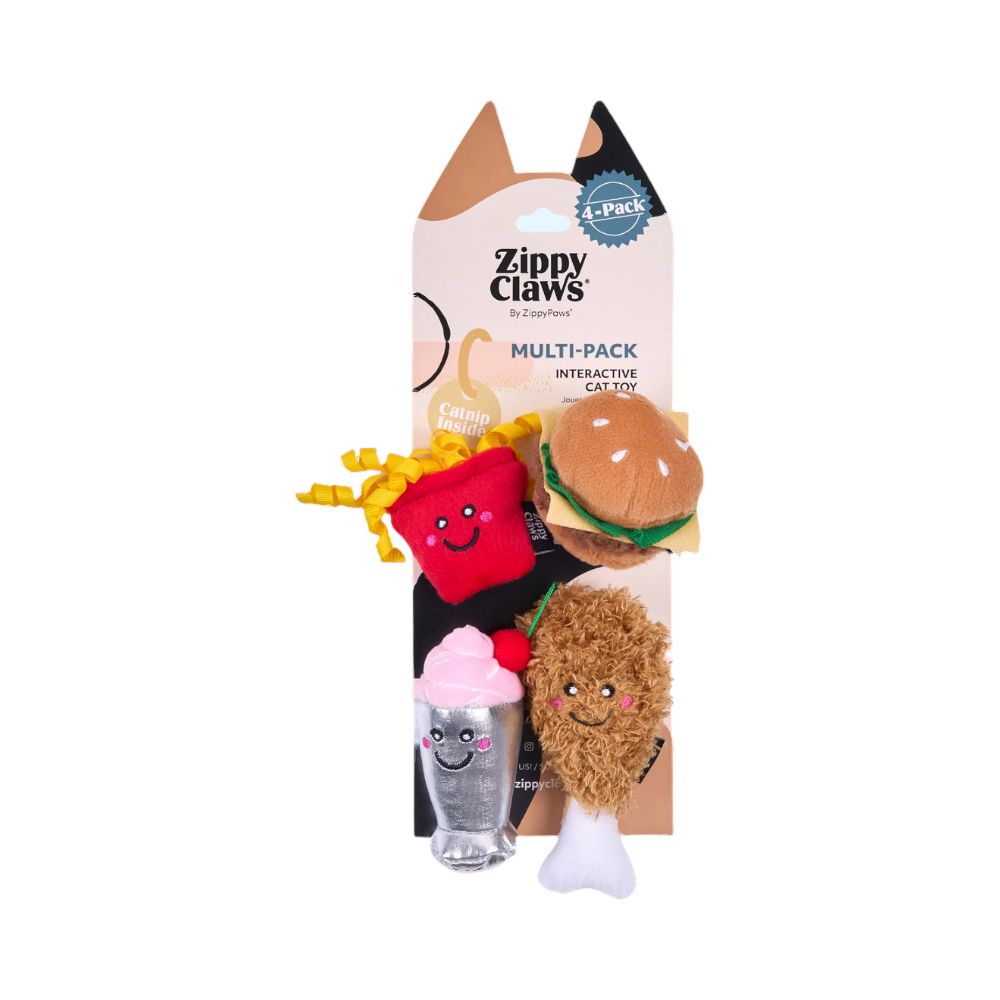 Quatre mini peluches fast-food sur leur carton d'emballage