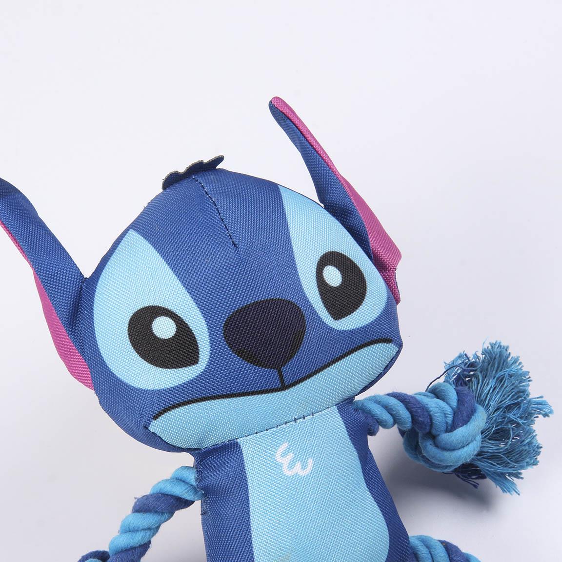 Gros plan sur le visage de Stitch et sa corde